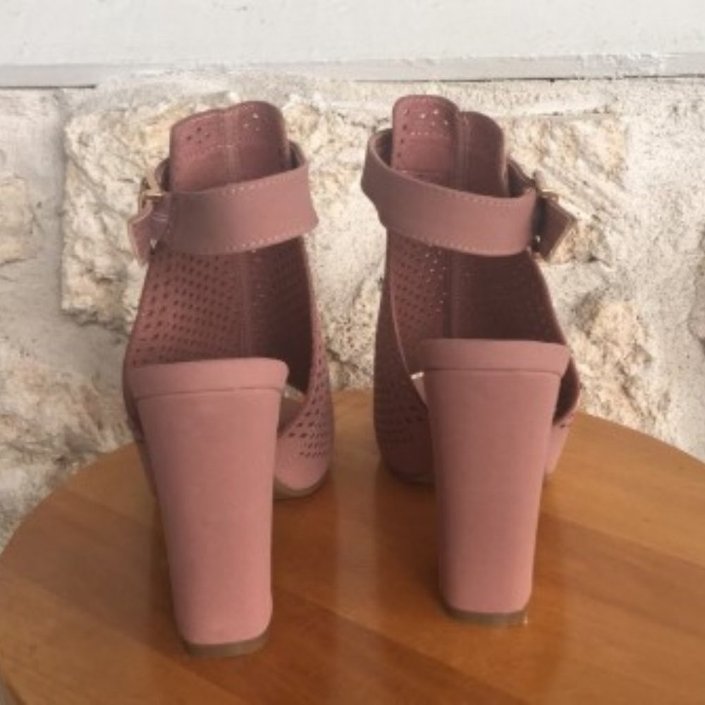 DONATED!! Dusty Rose/Mauve peek-a-boo ankle strap - Picture 6 of 6